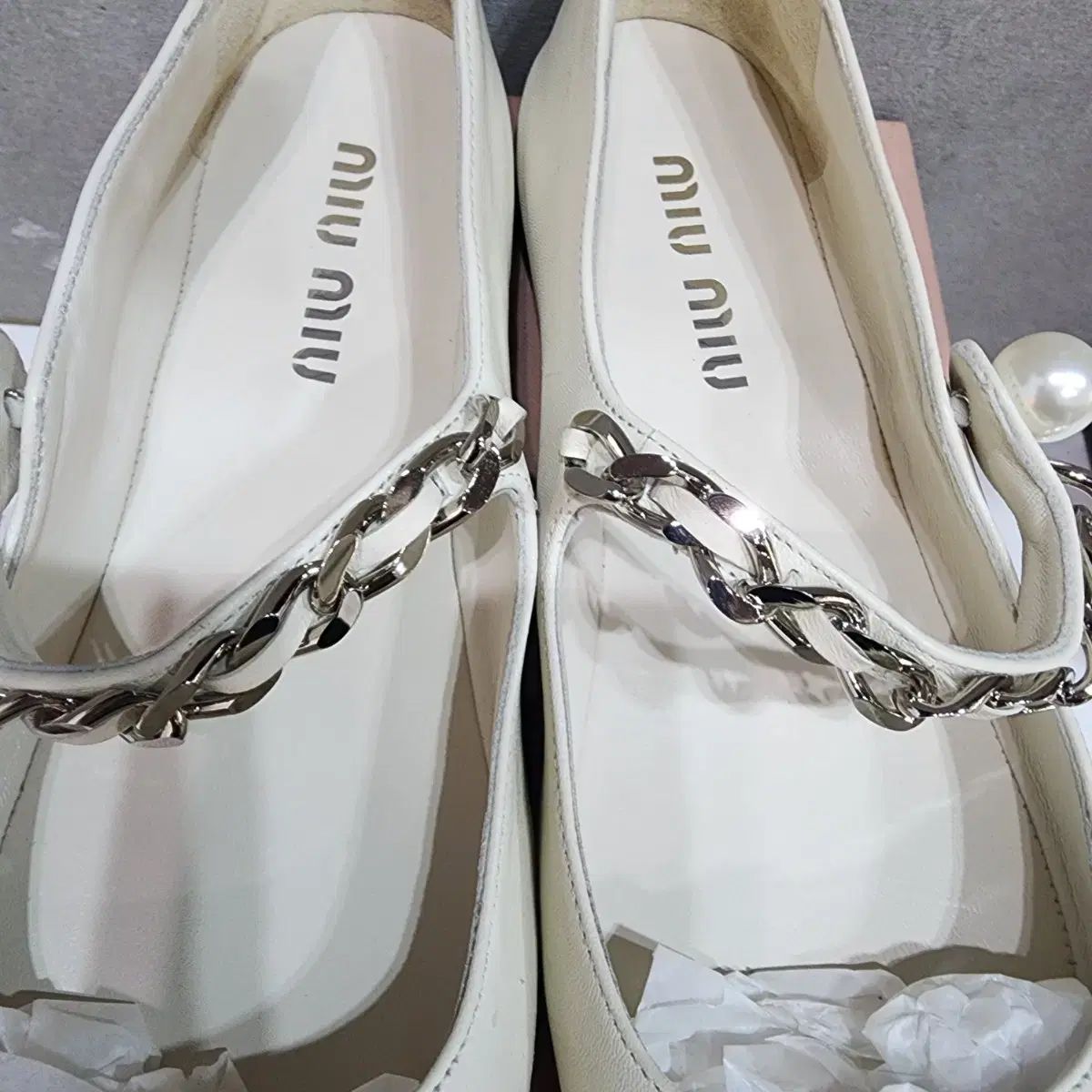 MIU MIU(ミュウミュウ) フラットシューズ 37 5 - メルカリ