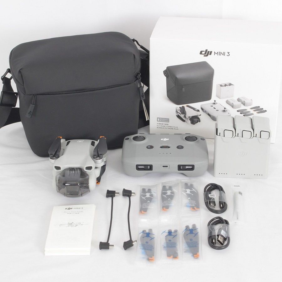 未使用に近い】DJI Mavic Mini フライモアコンボ MAVIC MINI FLY 未使用に近い】DJI Mavic Mini フライモアコンボ MAVIC MINI FLY