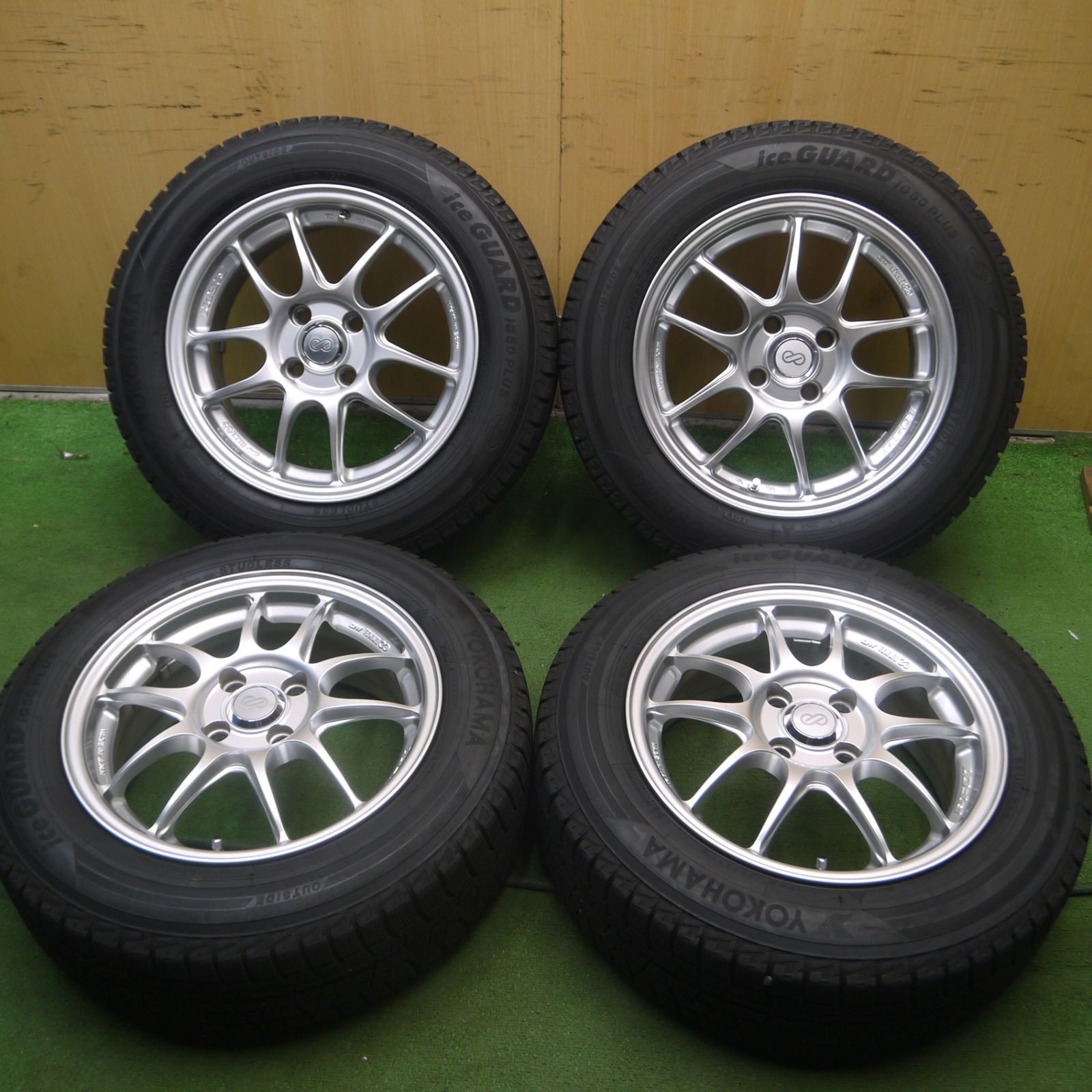 送料無料195/65R15 ヨコハマスタッドレス23年バリ溝2本②