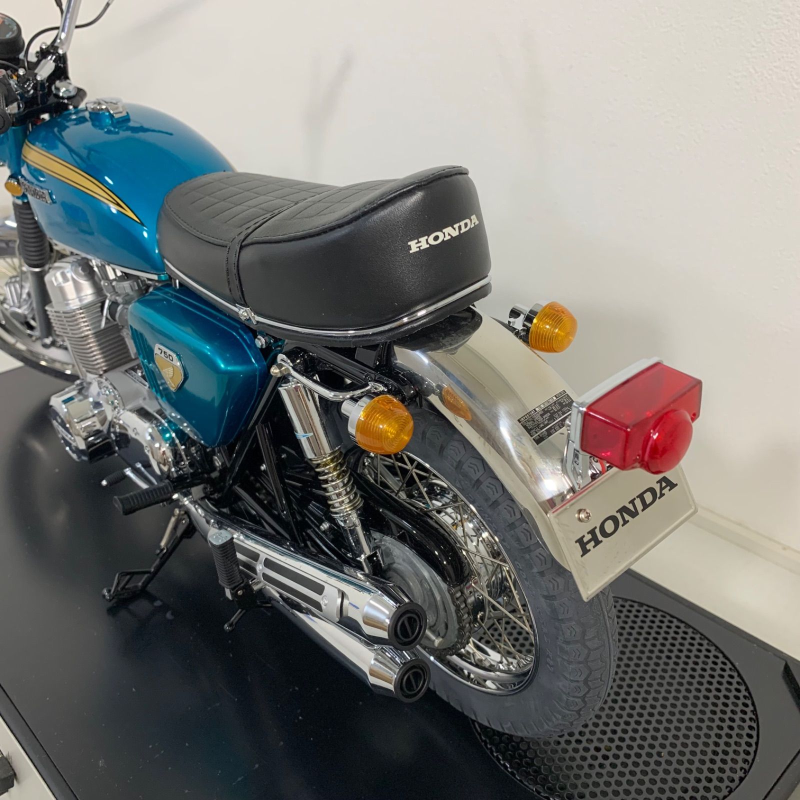 ディアゴスティーニ CB750 ジャンク品 デアゴスティーニ 1/4 ホンダCB750 ジャンク品の改修① | ～⑥wheels
