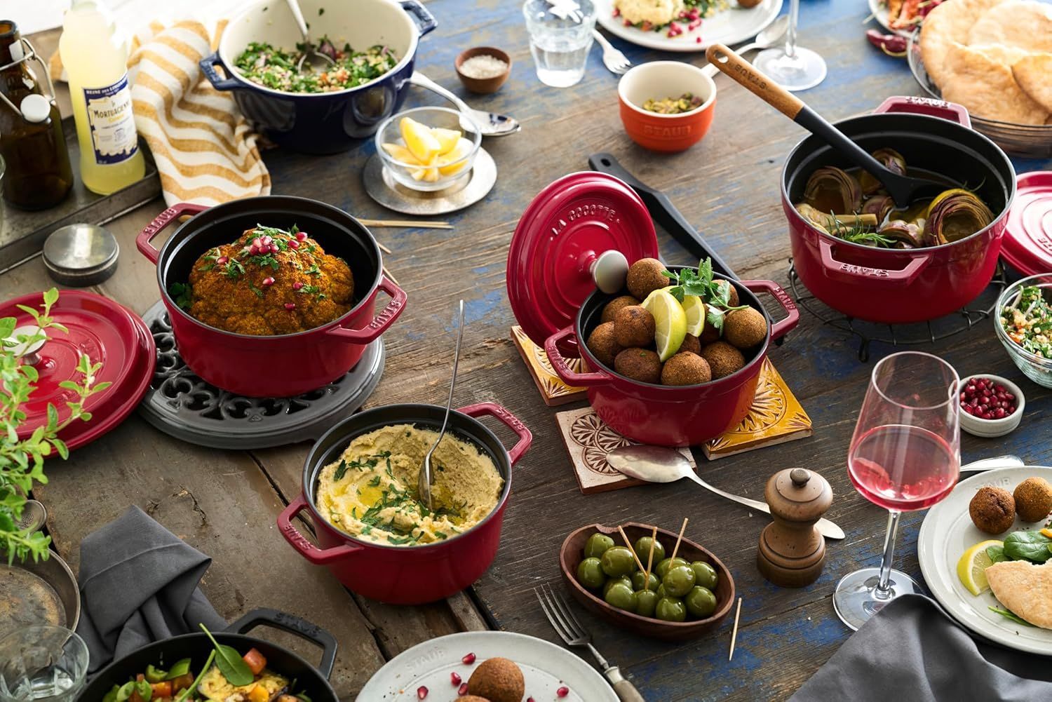 staub ストウブ ピコ ココット ラウンド チェリー 22cm 両手 鋳物 ホーロー 鍋 IH対応