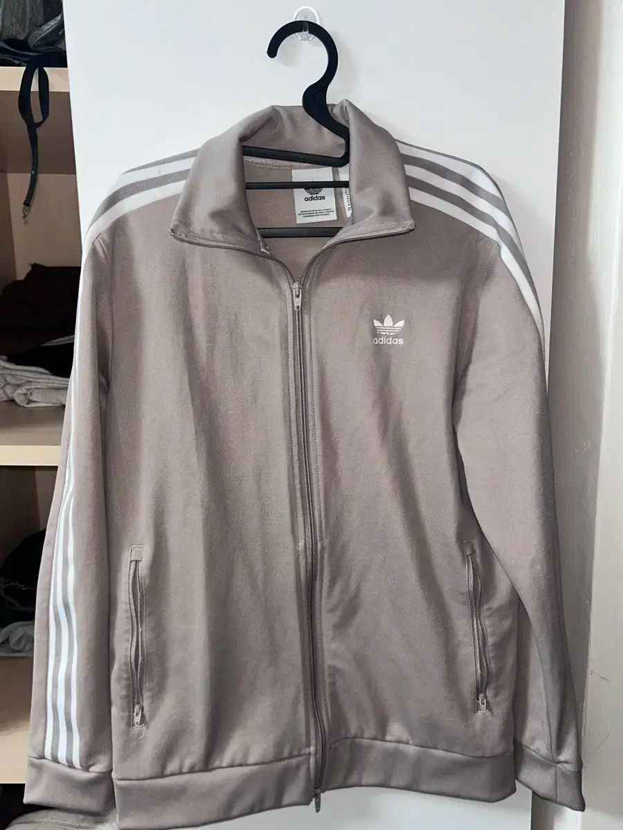 adidas アディダス ベージュ ジャージ トラックトップス