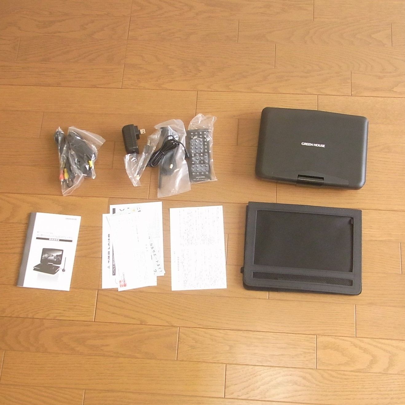 未使用 GREEN HOUSE グリーンハウス 10.1 ポータブルDVD