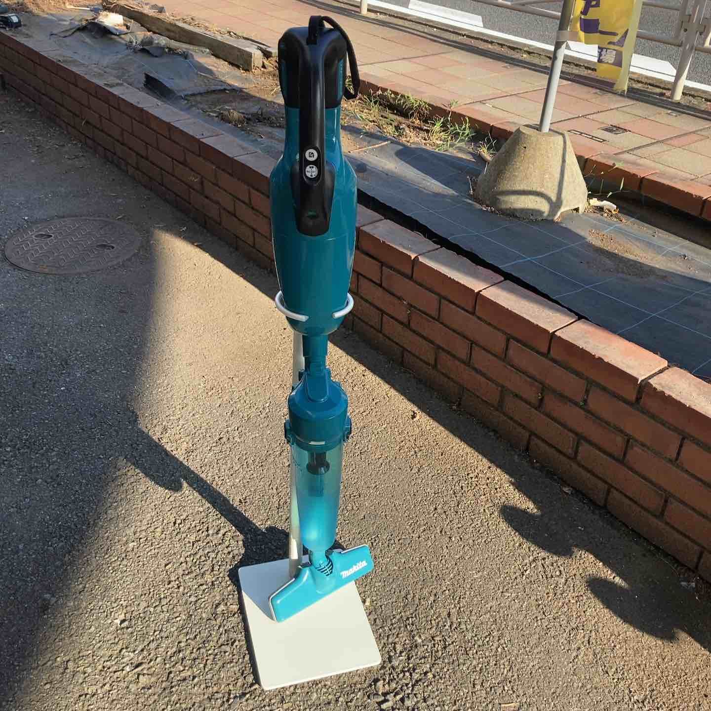 マキタ makita コードレスクリーナー 青 CL281FDZC 川崎店