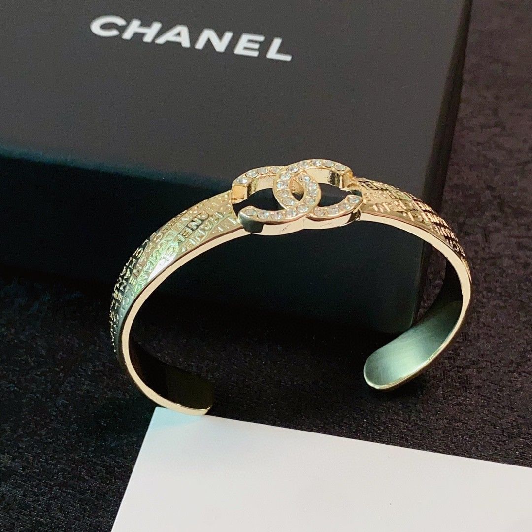 今日特価】CHANEL 最新モデル C サイン ローゼゴールド
