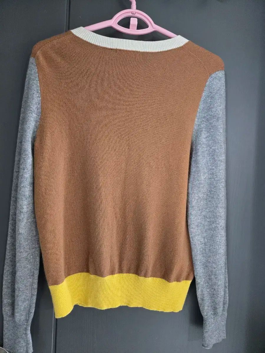 欲しいモノを一括サーチ。 HAZZYS へジス バイカラー ウール カーディガン 茶色 90 55 66 状態良好