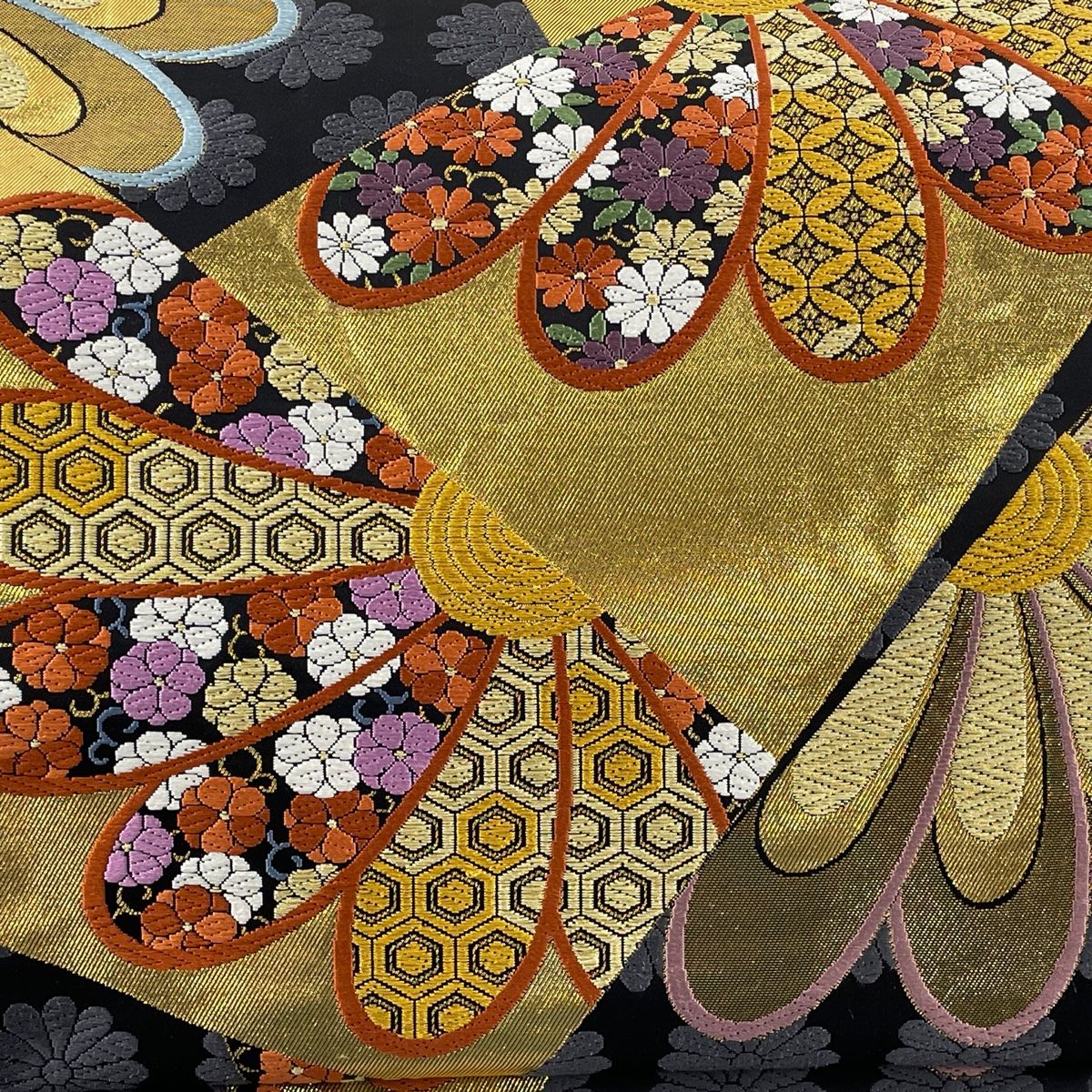 袋帯 名品 華文 向かい鳥 相良刺繍 金糸 ベージュ お太鼓柄 正絹