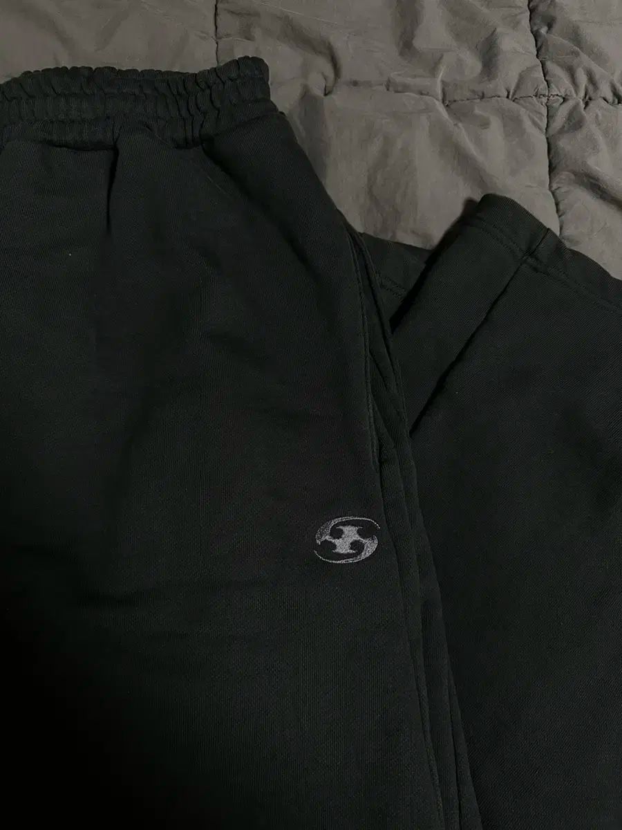 【雷市場（ポンジャン）商品韓国直送】SAN SAN GEAR(サンサンギアー) スウエットパンツ 2 サイズ