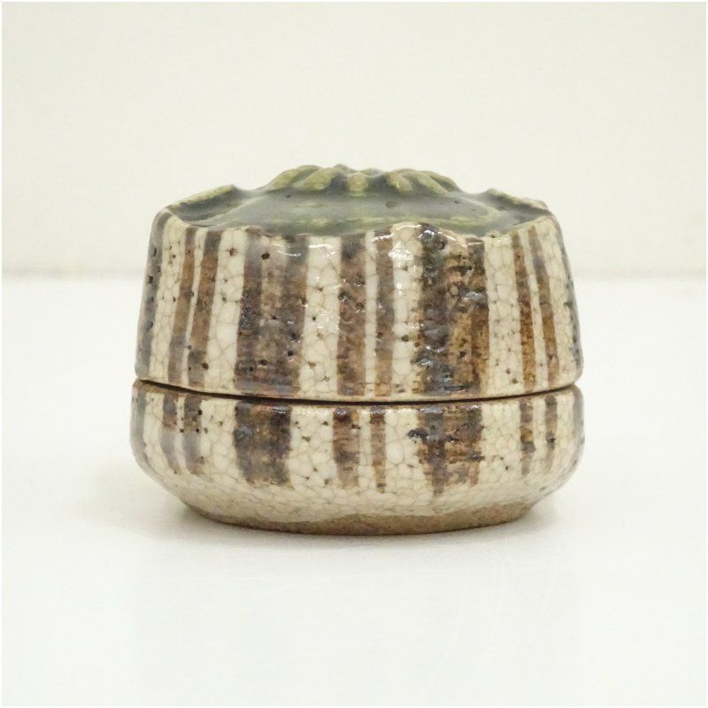 織部焼 山口茂造 分銅香合（共箱） 茶道具 茶道 香道 香道具