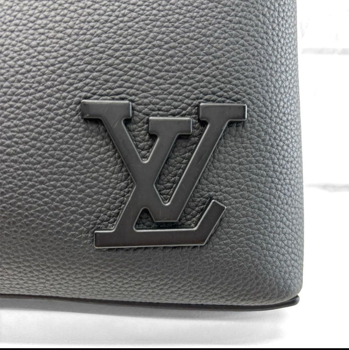 ルイヴィトン ポシェットIPAD