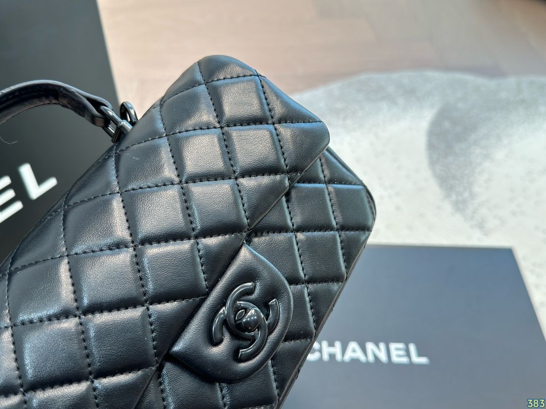 新品未使用　CHANEL ショルダーバッグハンドバッグショルダーバッグ