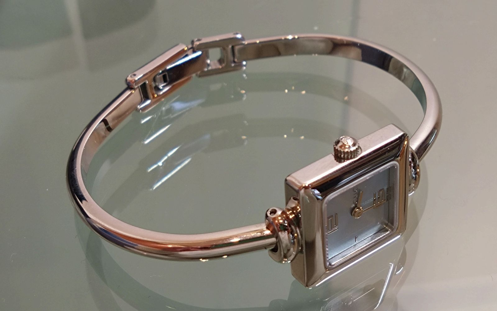 785 綺麗！GUCCI グッチ ブルー文字盤 レディース 腕時計 クォーツ