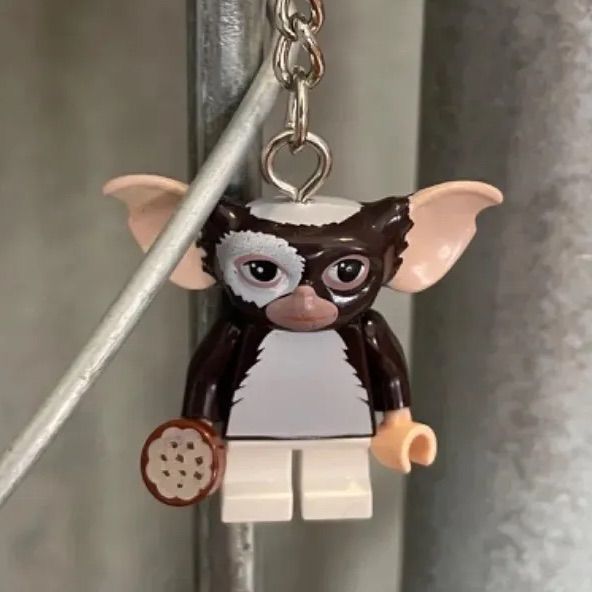 ブロックキーホルダー⭐️グレムリン（ギズモ）】 - メルカリ