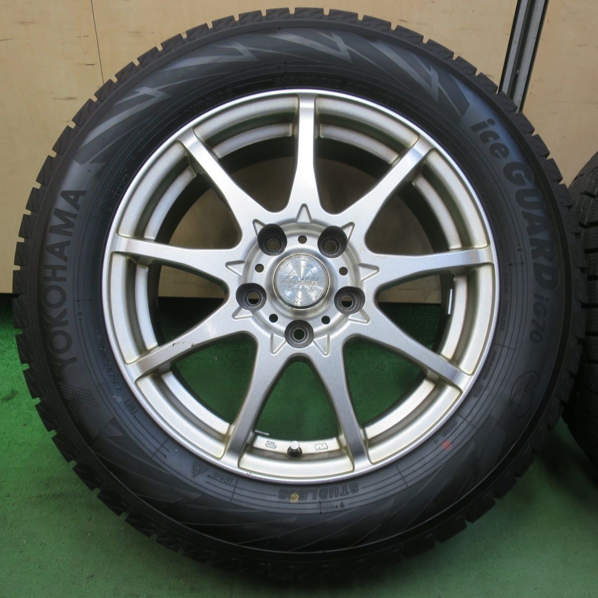 バリ溝 23年 9.5分以上 スタッドレス 215 60R16 ヨコハマ アイスガード iG70 ZACK Sport-9 MONZA ザック モンツァ 16インチ PCD114.3 5H 5092310イス