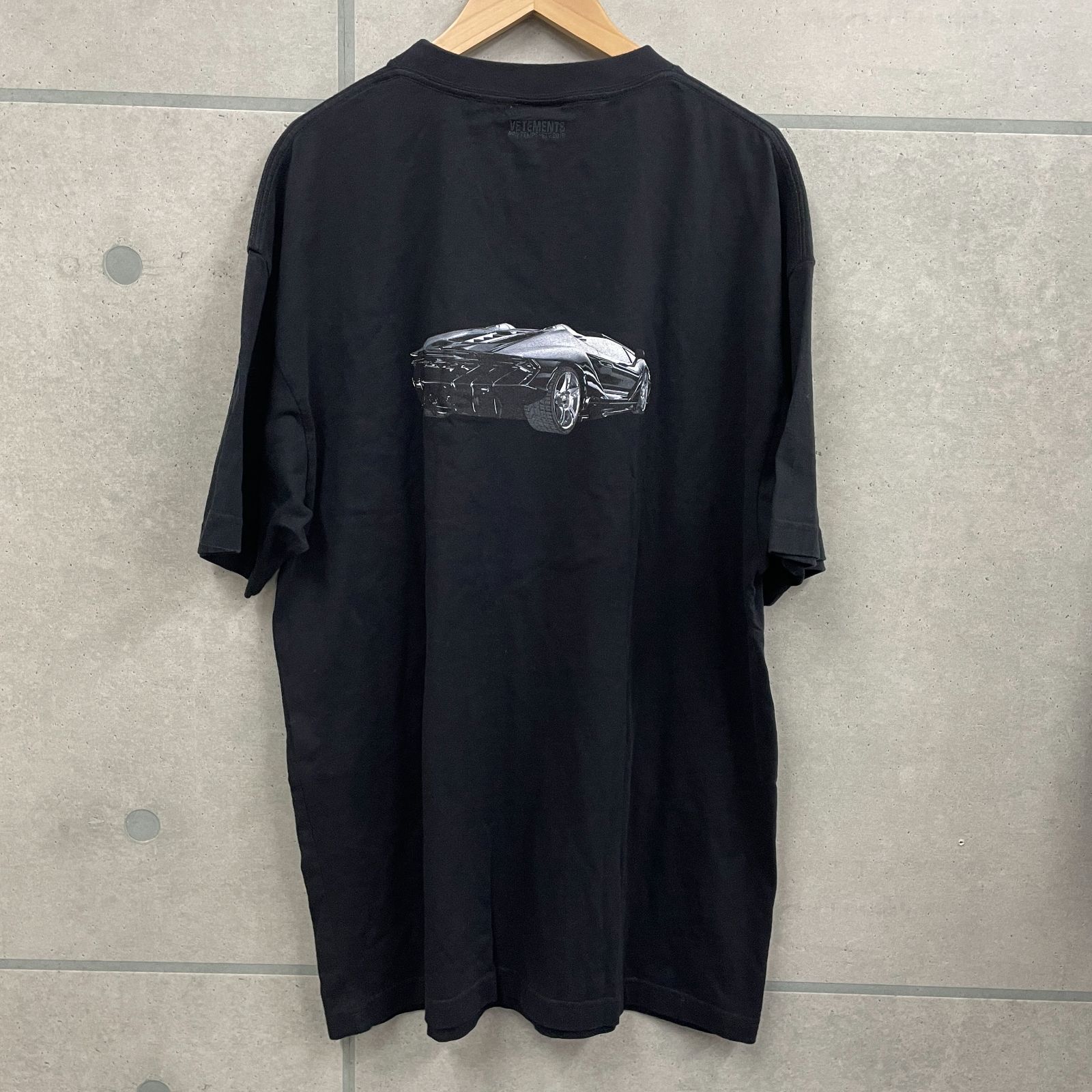 VETEMENTS ヴェトモンの2019SS ランボルギーニTシャツ XS VETEMENTS ヴェトモンの2019SS ランボルギーニTシャツ XS - メルカリ