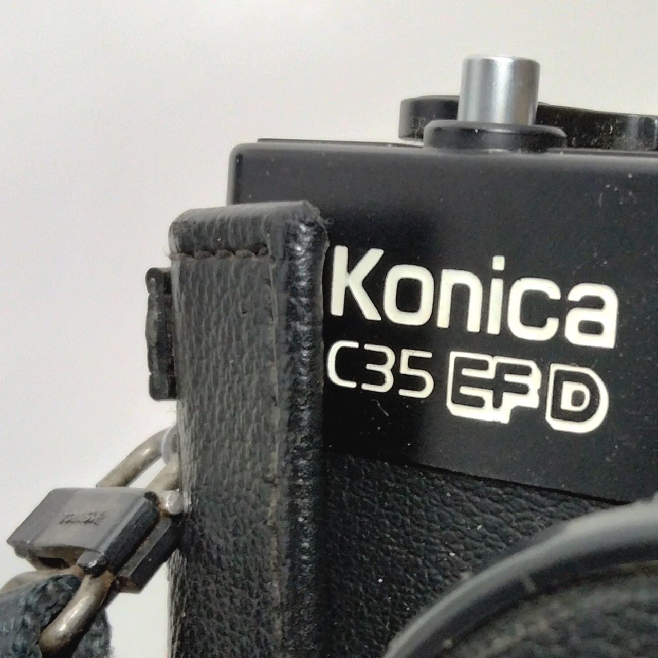 フィルムカメラ コニカ Konica C35 EFD 専用カバー付属 【ジャンク品 