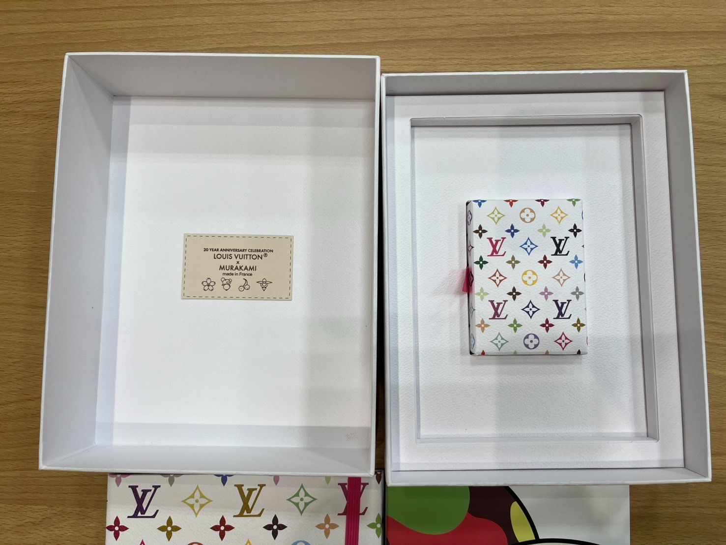 新品未使用　ルイヴィトン×村上隆コラボ　トレーディングカードセット レア LOUIS VUITTON ≪新品≫【ノベルティ】ルイヴィトン×村上隆