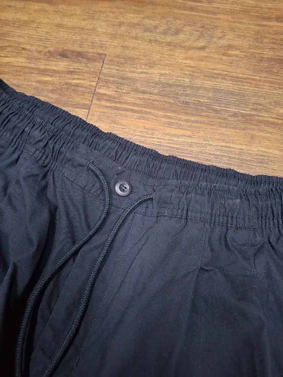 バルーンパンツ