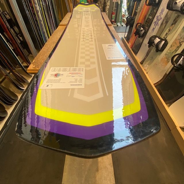 ダンスホール 152cm