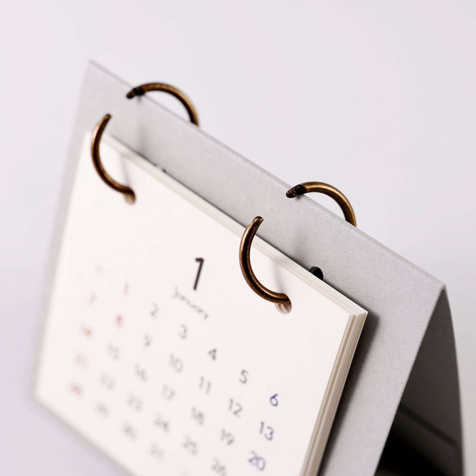 卓上ミニカレンダー 差し替え（2026年3月〜2027年3月） - メルカリ