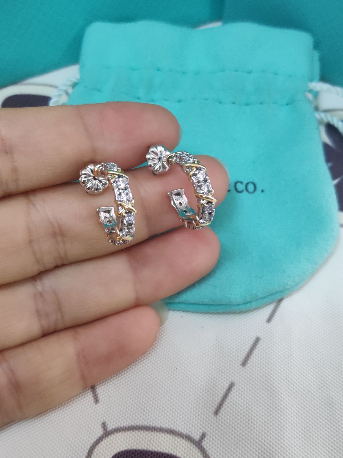 専用JF307★高級 アレキサンドライト0.64ct ダイヤ pt ピアス 鑑付 JF307☆高級 アレキサンドライト0.64ct ダイヤ pt ピアス 鑑付