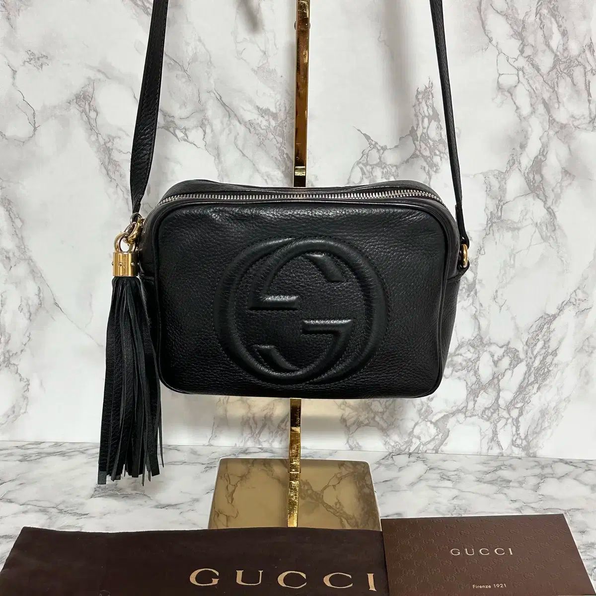 【美品】GUCCI ソーホー ショルダーバッグ エンボス タッセル ディスコ OS GUCCI(グッチ) ソーホー タッセル ディスコバッグ - メルカリ