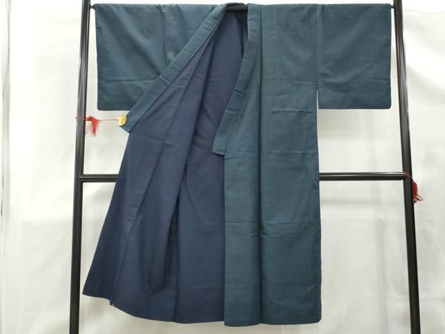 本場大島紬 格子柄 色味の良い シンプル お洒落 正絹 T-2818 訳あり】「米琉大島」 格子柄 黒色 オシャレな アンサンブル