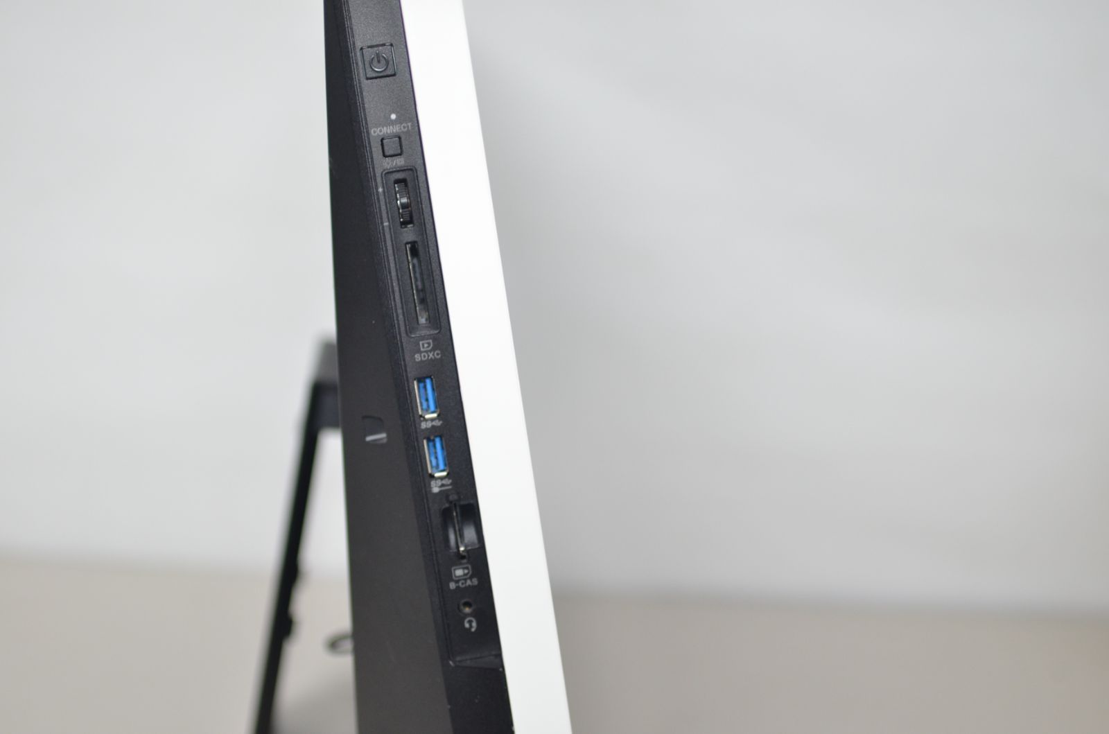 ジャンク品一体型パソコン NEC DA700/K Core i7 8550U ジャンク品一体型パソコン NEC DA700/K Core i7 8550U メモリ4GB