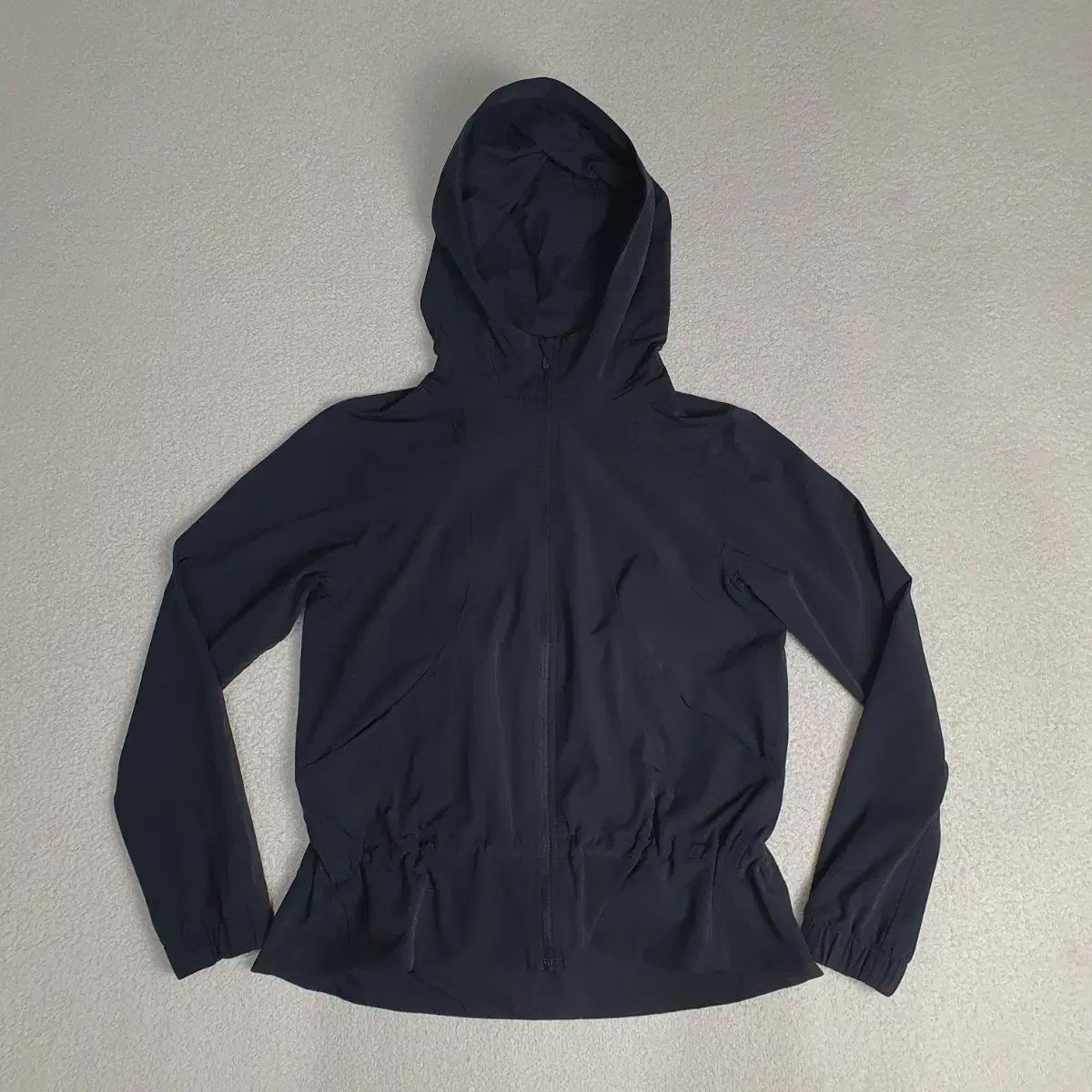 lululemon（ルルレモン） ブラック ウィンドブレーカー 4 サイズ