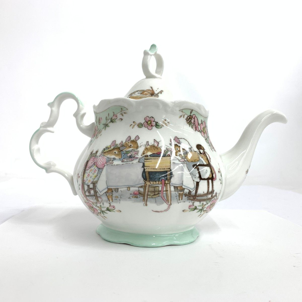Royal Doulton ロイヤルドルトン ブランブリーヘッジ