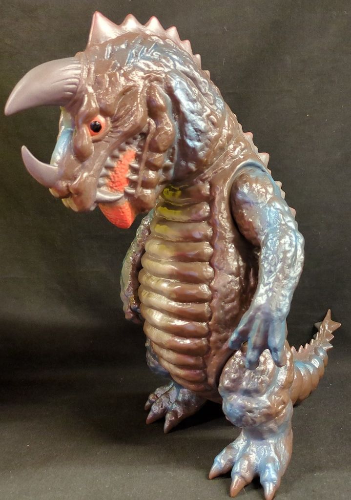 まんだらけから おもちゃ まんだらけ怪獣 ゴーラス ソフビ