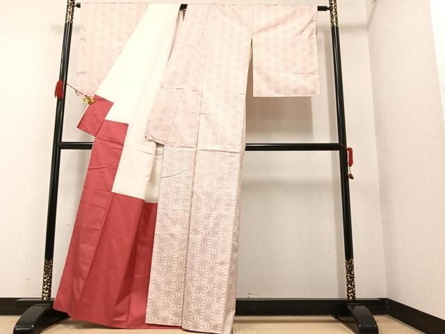 専用ページ本場白大島紬 一元式 麻の葉に華文 袷 着物 U-3843 本場白大島紬 一元式 麻の葉に華文 袷 着物 U-3843（本場大島紬