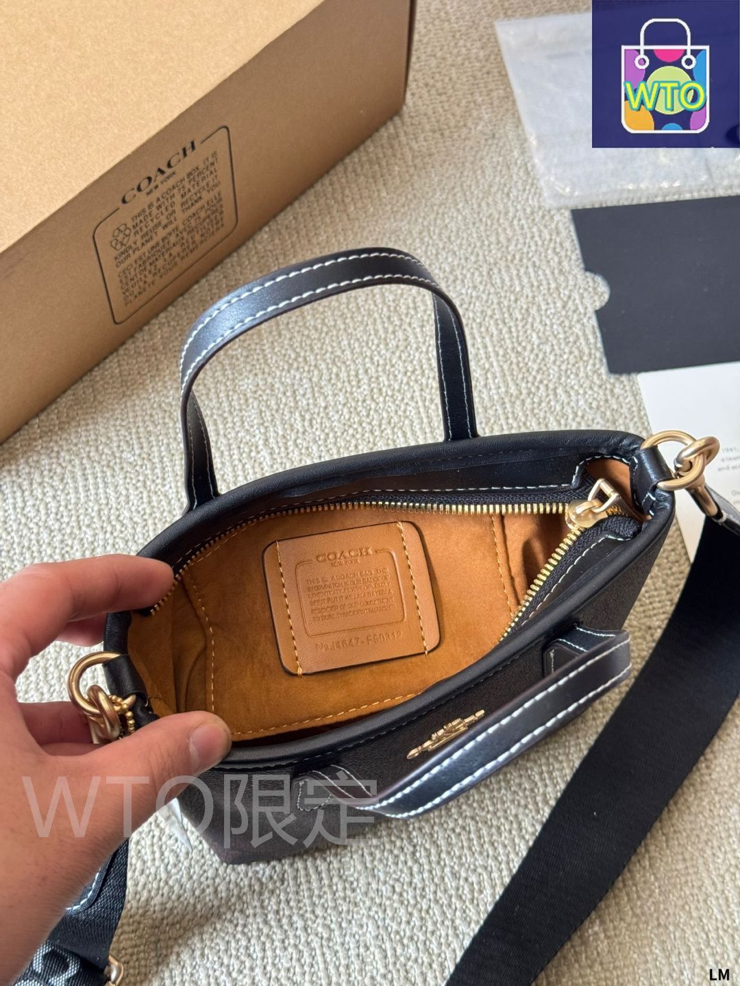 今日特価】Coach City ミニトートバッグ 2024 年 9 月新作