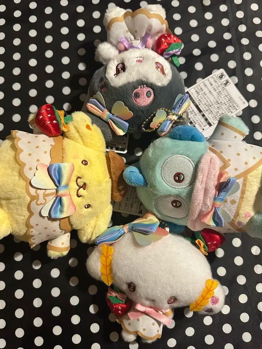 まとめ売り サンリオ キャラクターズ いちご リボン イチゴ マスコット