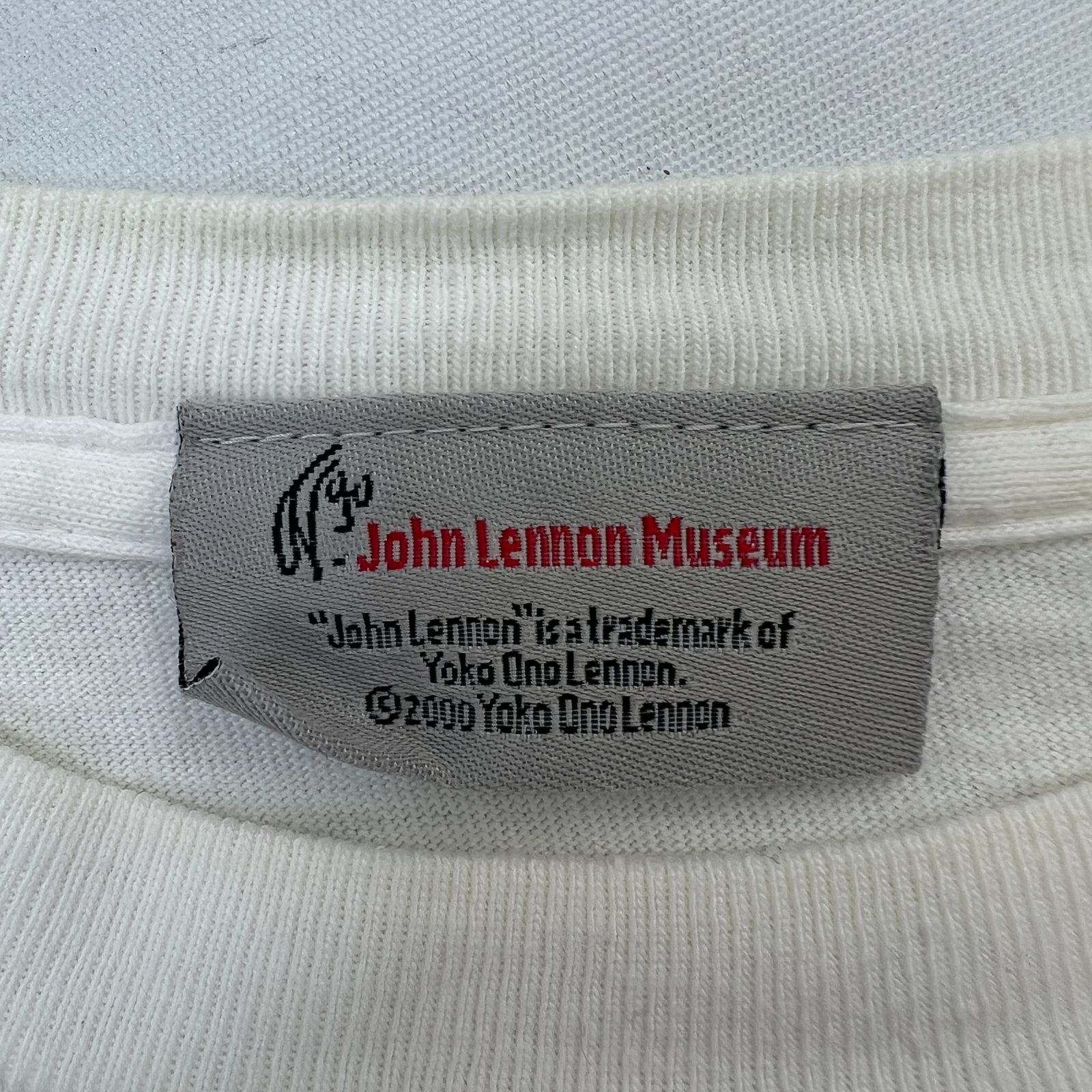 【希少】ジョン・レノン ミュージアム公式品 メッセージTシャツ 　Mサイズ 音楽・バンド・ロック・シネマ Tシャツ ジョン・レノン John