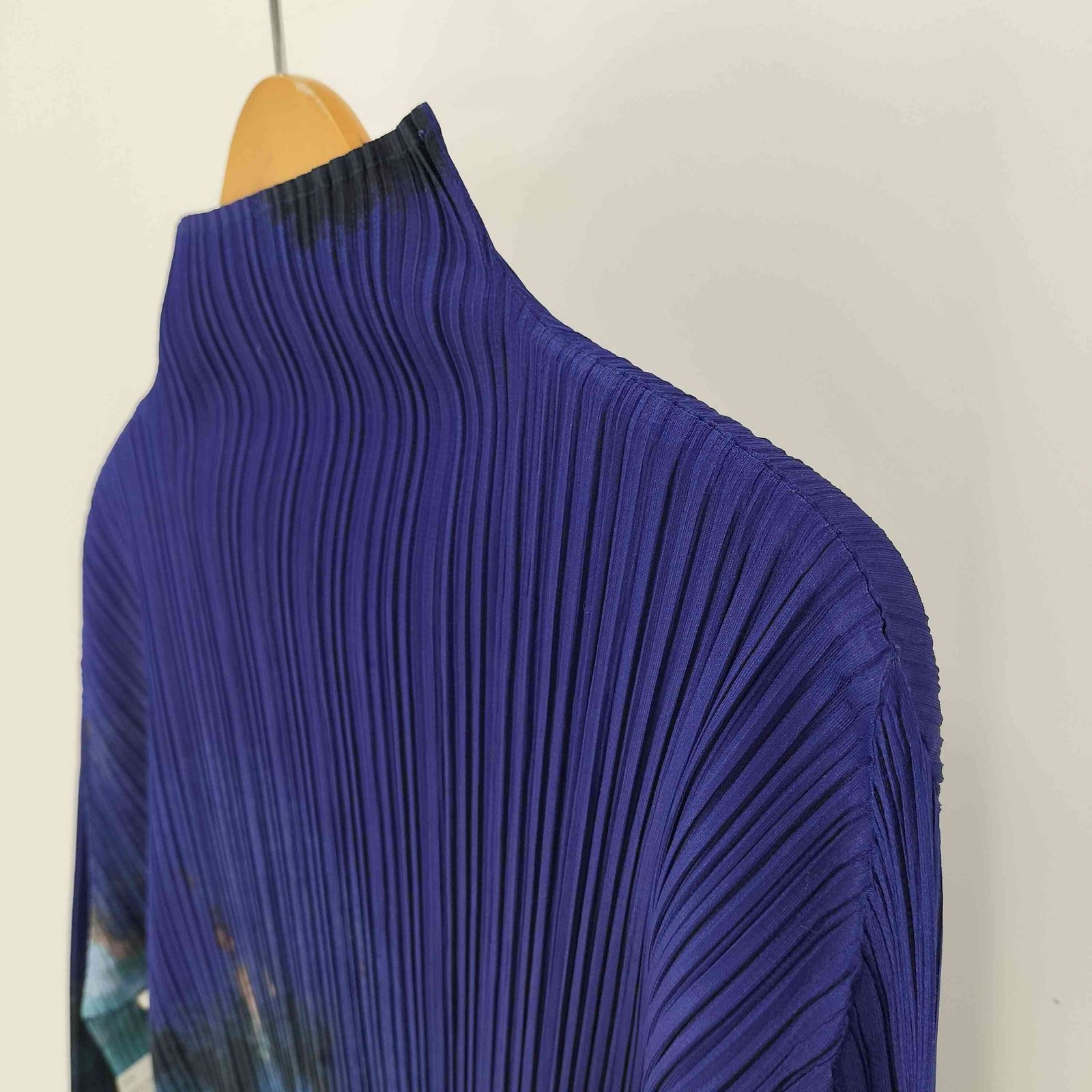 美品　プリーツプリーズ　カットソー　グラデーション 美品 プリーツプリーズ イッセイミヤケ PLEATS PLEASE ISSEY
