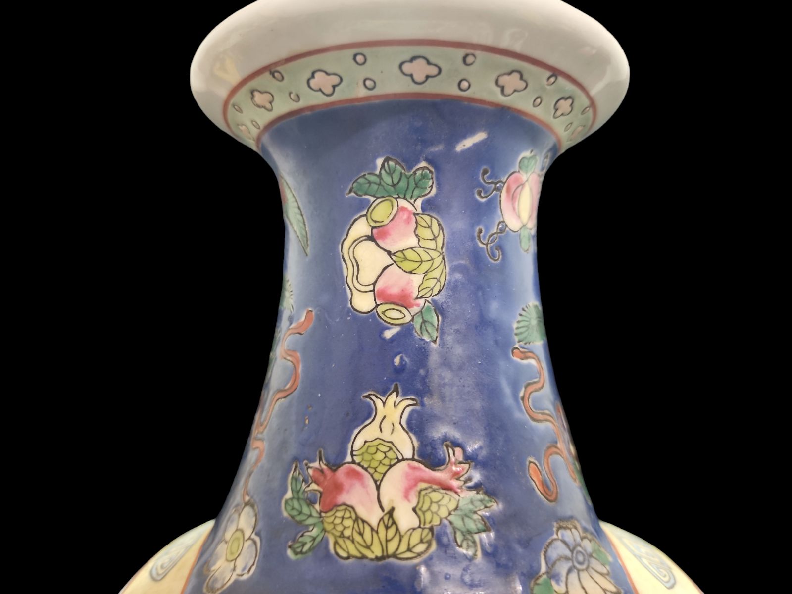 中国美術 大清同治年製 色絵粉彩花瓶 四方瓶 古美術 骨董 花瓶 花入 