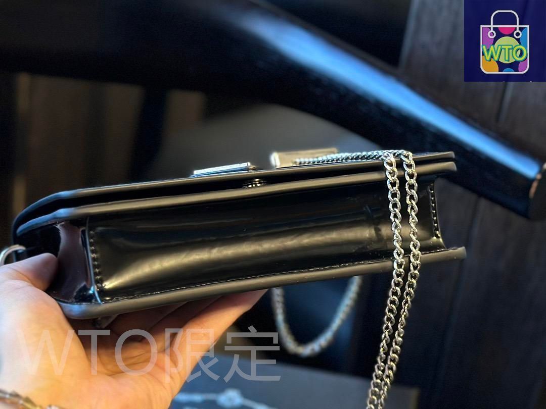 【PRADA】ポーチ 黒 ブラック カラフルタグ ハイブランド 正規品【プラダ】 PRADAプラダの超美しいブラックショルダーバッグ｜本日限定特価