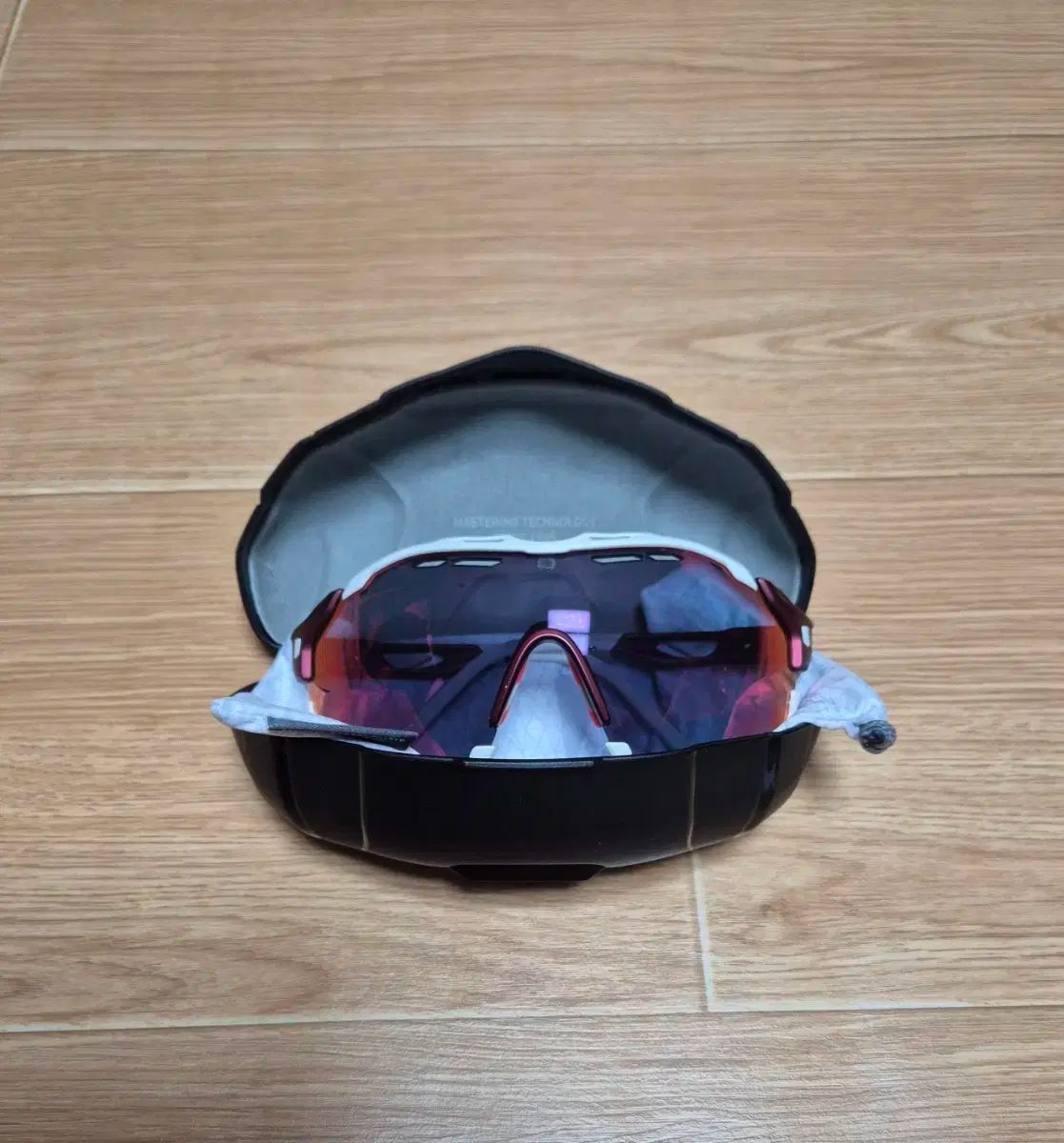 VALENTINO RUDY ヴァレンティノ ルディー カットライン ゴーグル 共用 SP633812 ー 0003