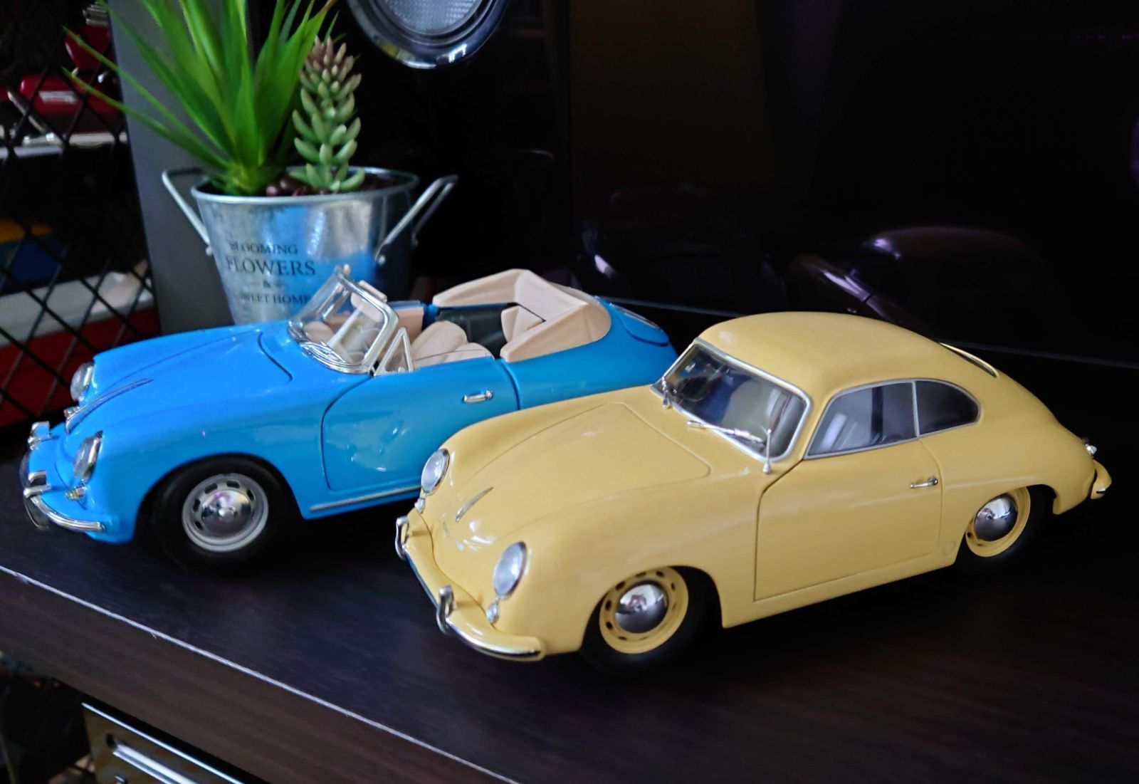 1/18 ポルシェ356B オープン ブルー PORSCHE 356B 1961 ブラーゴ