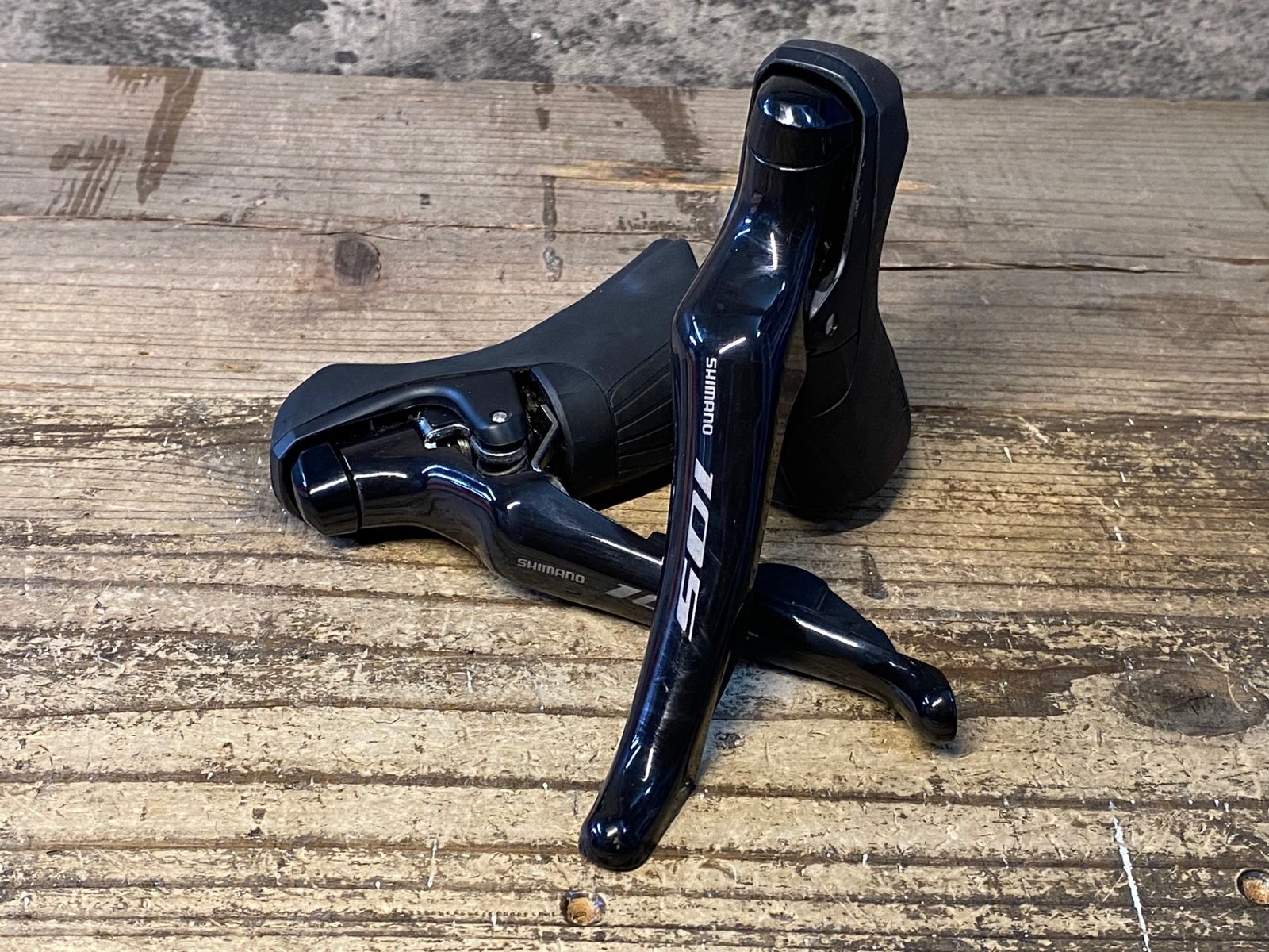 Urtegra R8000シリーズ 油圧STIレバー キャリパーセット Urtegra R8000シリーズ 油圧STIレバー キャリパーセット Shimano