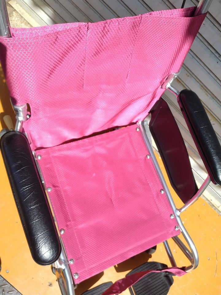 送料無料 一部地域を除く 日進医療器 介助式車椅子 KALU7α カルナナ NAH-L7α 座幅40cm KM-25-0919-15