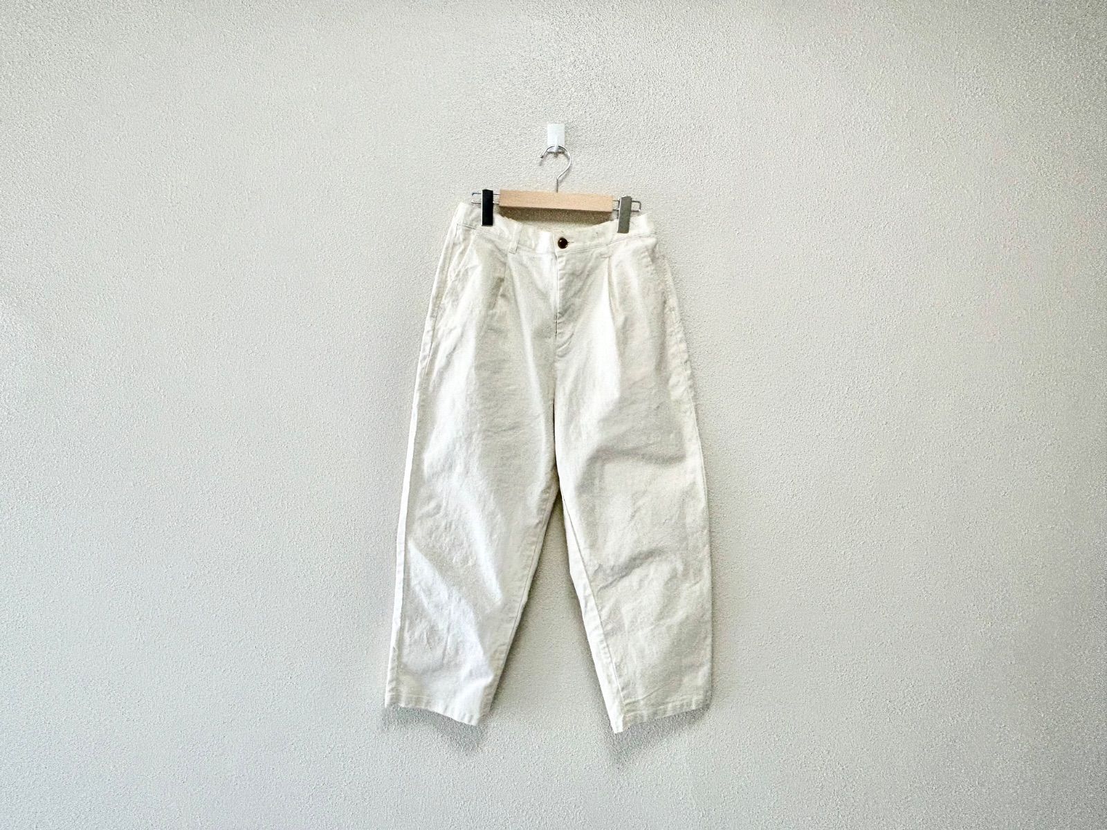 NATURAL LAUNDRY ロイカストレッチ　テーパードパンツ MALK online store 】NATURAL LAUNDRY / ロイカストレッチ