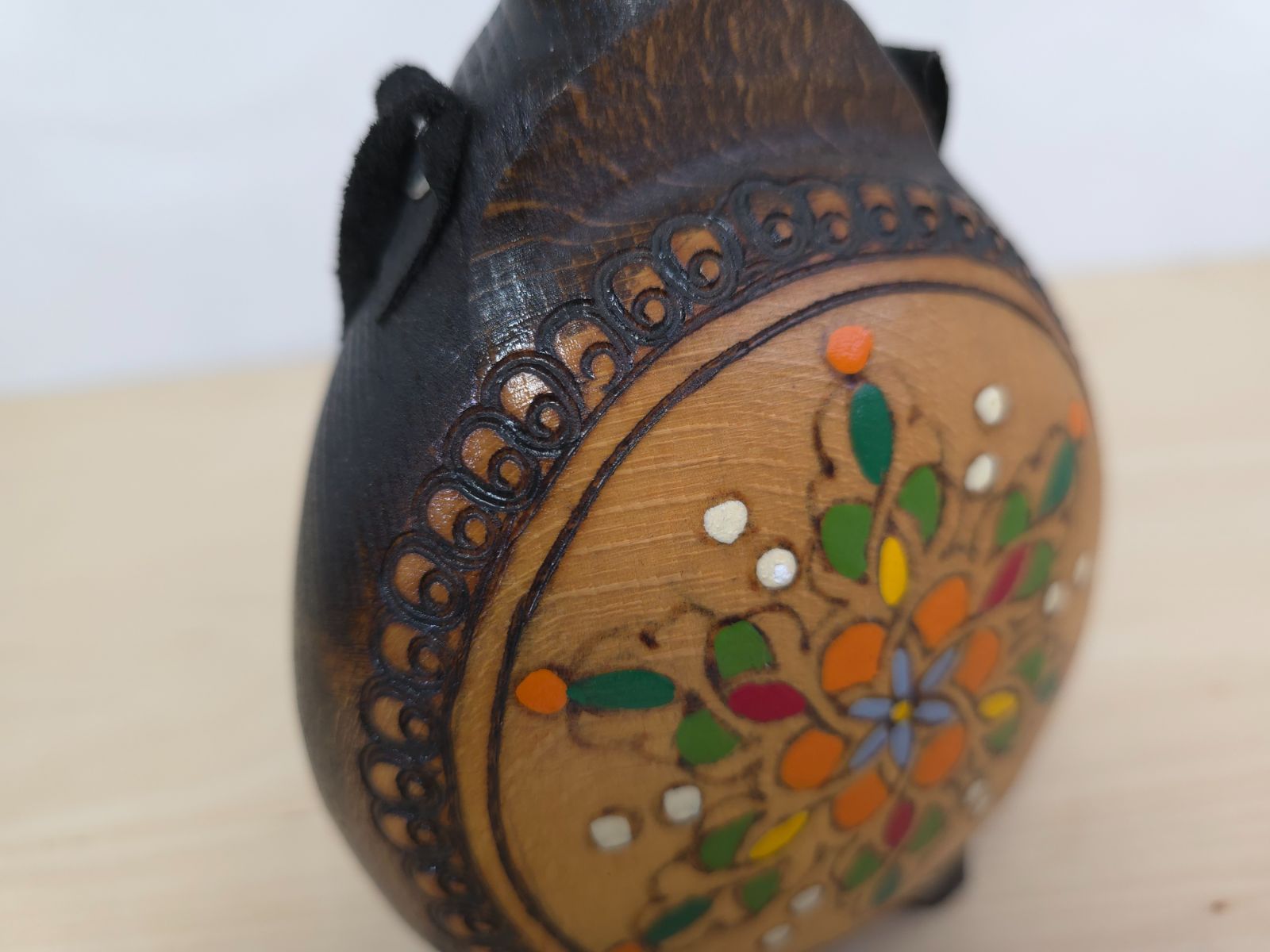 中古】M▽ブルガリア 木製 ワインボトル 水筒 お土産 工芸品