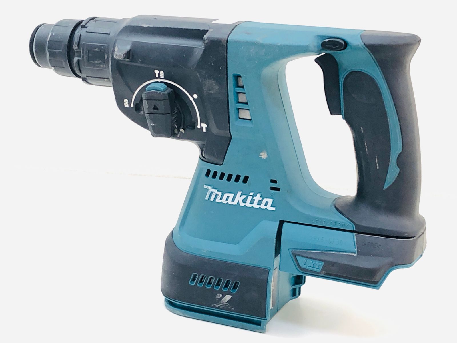 送料無料☆マキタ(Makita) 24mm 充電式ハンマドリル 18V HR244DZ 本体