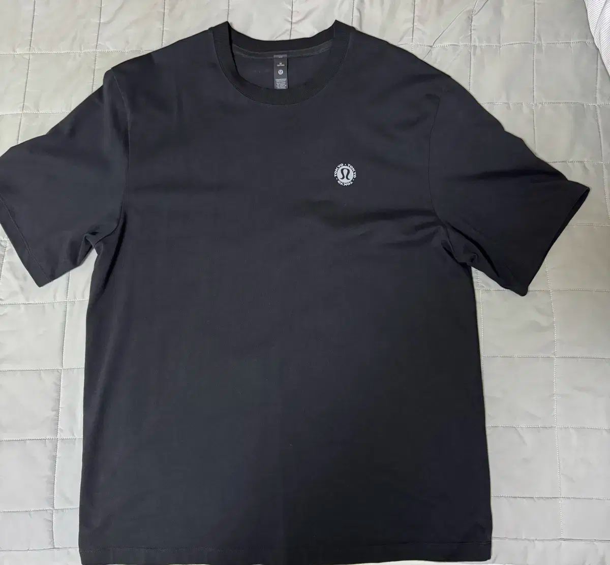 M lululemon ルルレモン 東京 Tシャツ 販売