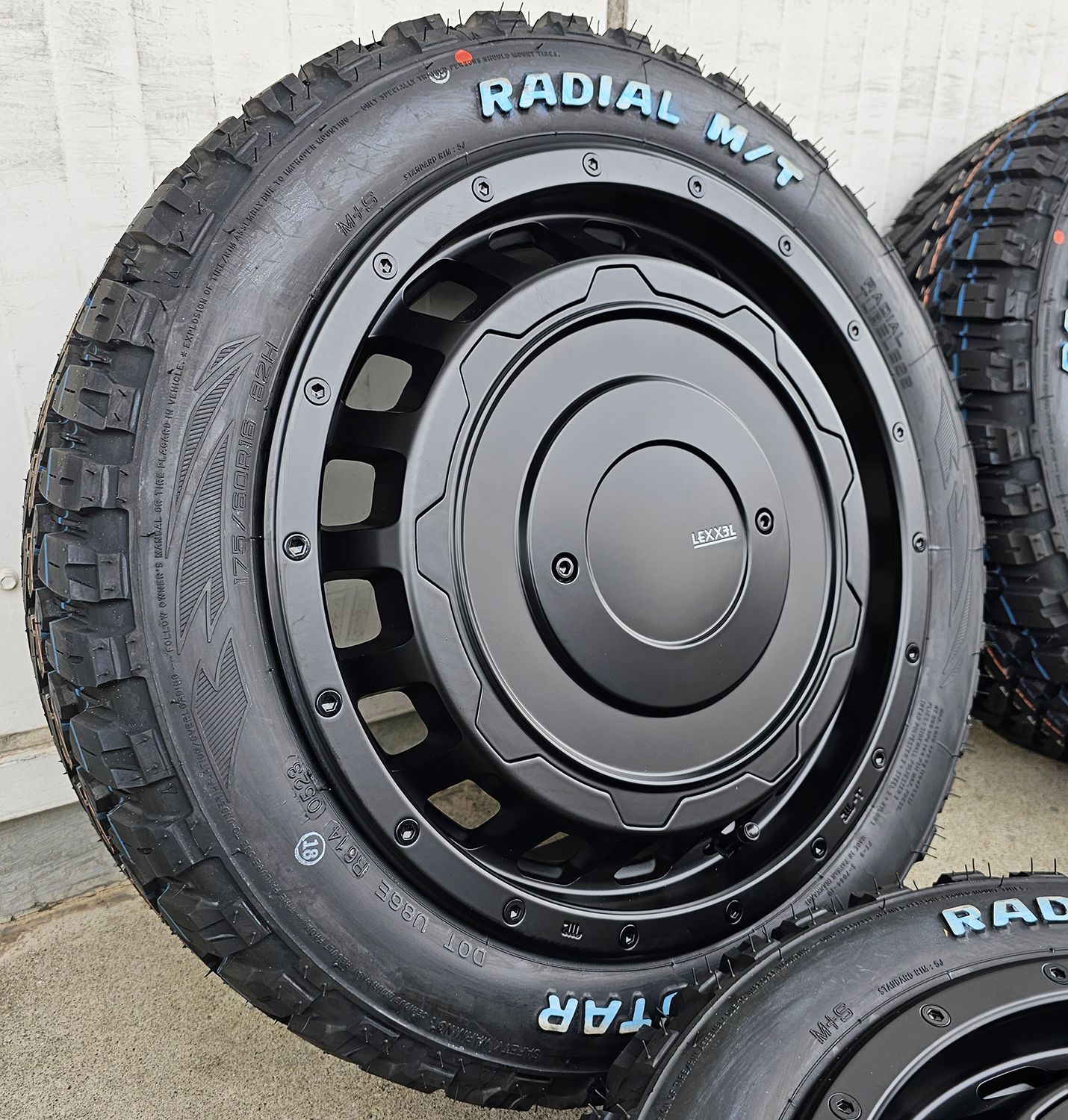 オフロード系 クロスビー LEXXEL スワッガー マッドスター MT 175