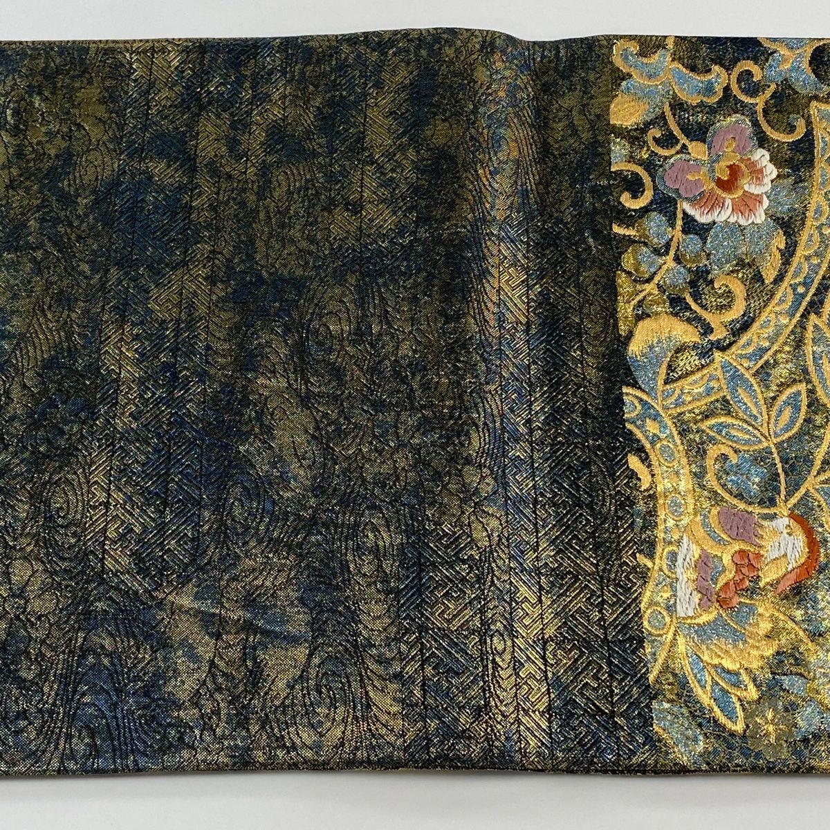 袋帯 秀品 落款 華文 草花 金糸 箔 深緑 六通 正絹 【中古