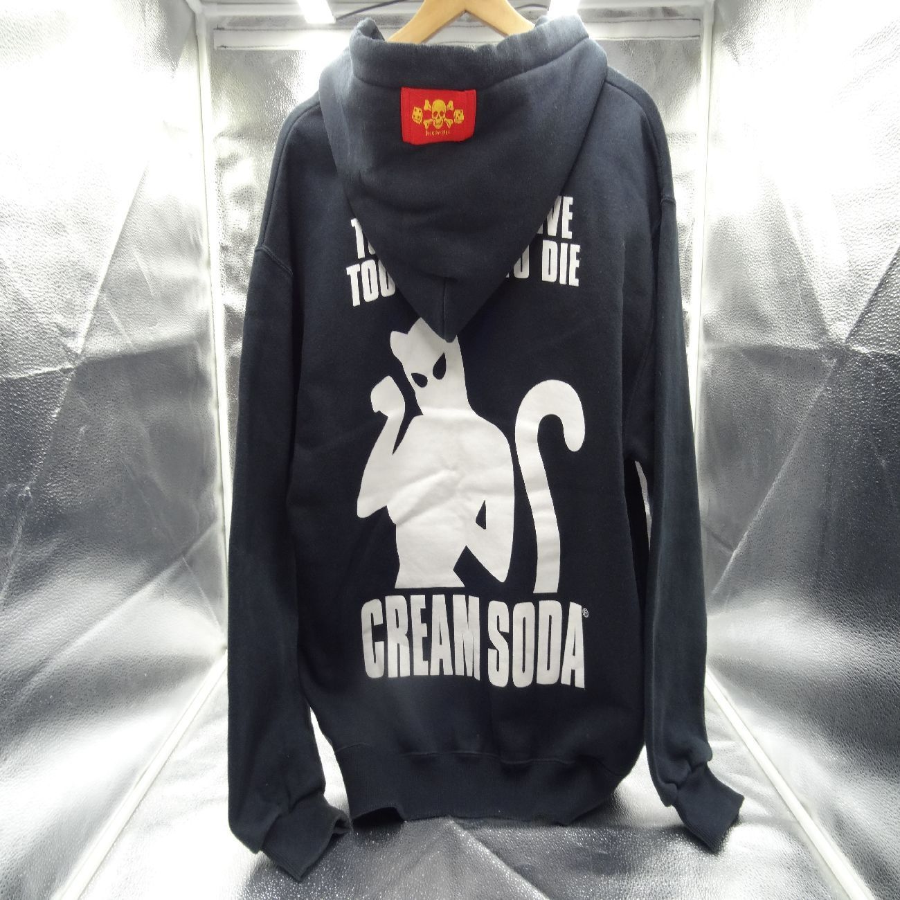 クリーニング済 CREAMSODA ブラックキャッツ パーカー Mサイズ 立ち