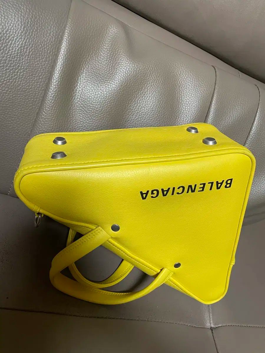 トライアングルバッグ ダッフルバッグ